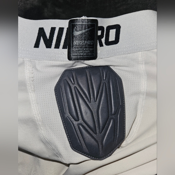 Nike Pro Hyperstrong Men's Football White Padded Shorts Size XL - Picture 4 of 7